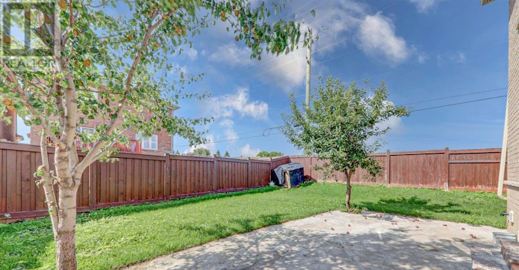 BSMT-939 Miller Park Avenue, Bradford West Gwillimbury, ON, L3Z 0L6 - 17