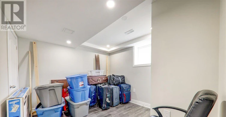 BSMT-939 Miller Park Avenue, Bradford West Gwillimbury, ON, L3Z 0L6 - 16