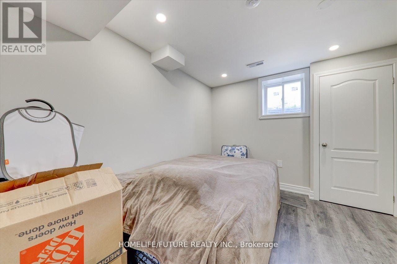 BSMT-939 Miller Park Avenue, Bradford West Gwillimbury, ON, L3Z 0L6 - 13