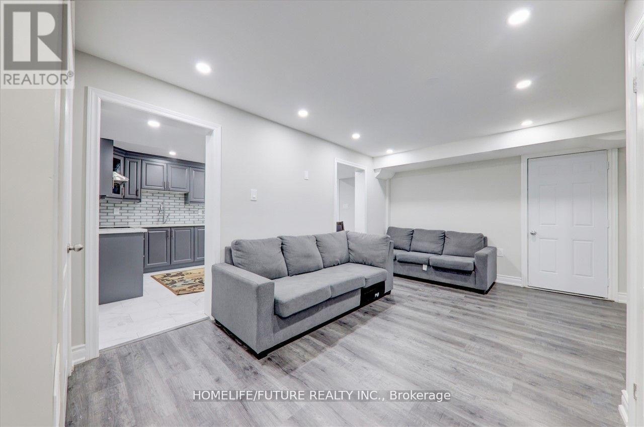 BSMT-939 Miller Park Avenue, Bradford West Gwillimbury, ON, L3Z 0L6 - 10