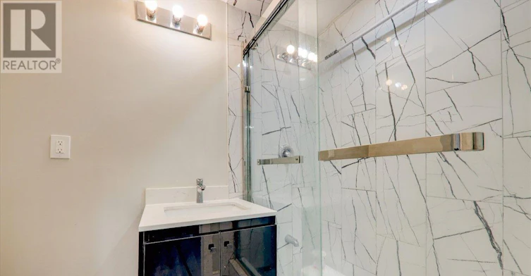 BSMT-939 Miller Park Avenue, Bradford West Gwillimbury, ON, L3Z 0L6 - 14