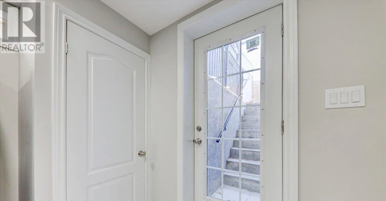 BSMT-939 Miller Park Avenue, Bradford West Gwillimbury, ON, L3Z 0L6 - 5
