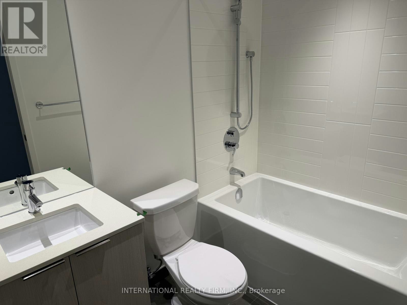 425-448 Burnhamthorpe Road W, Mississauga, ON, L5B 0R4 - 6
