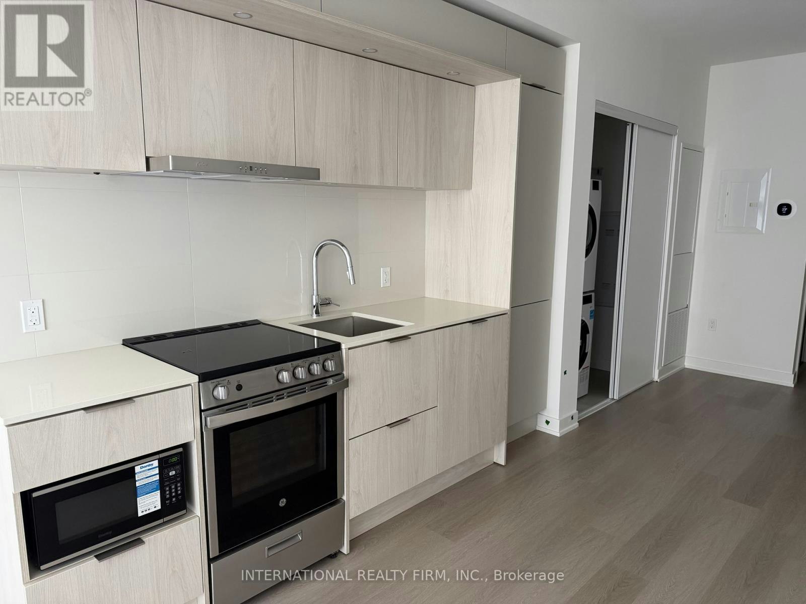 425-448 Burnhamthorpe Road W, Mississauga, ON, L5B 0R4 - 9