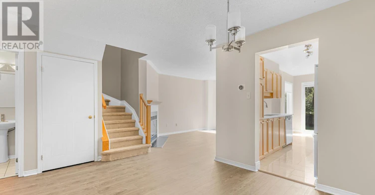 68 Piper Crescent, Ottawa, ON, K2K 2S9 - 3