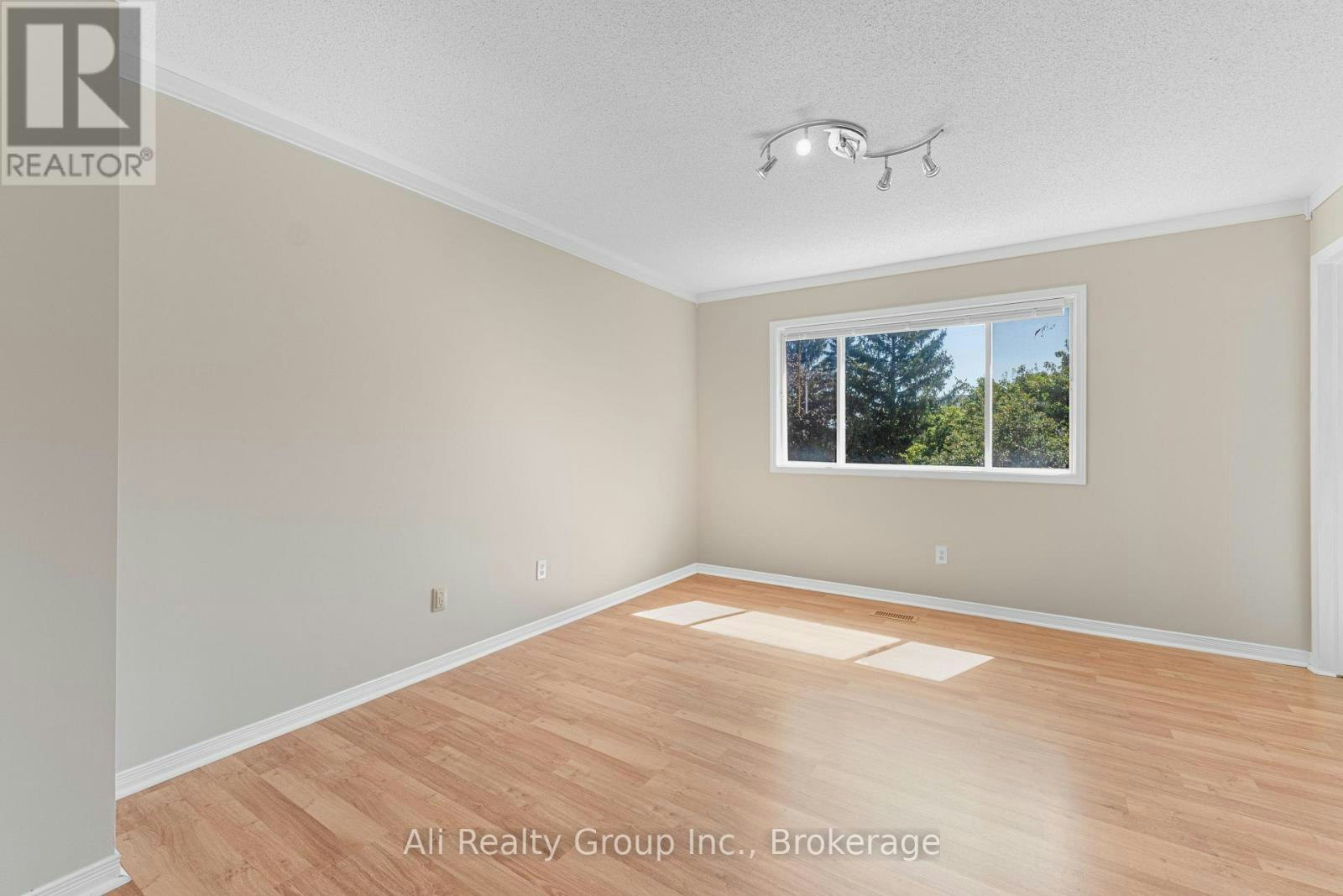 68 Piper Crescent, Ottawa, ON, K2K 2S9 - 16