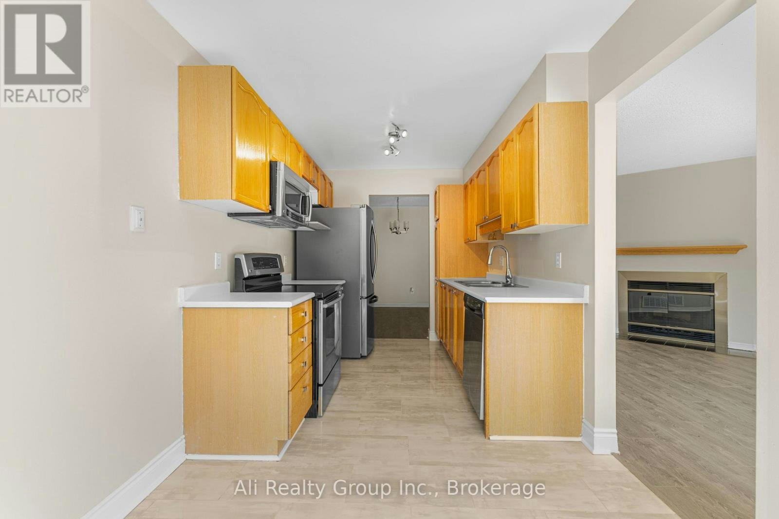 68 Piper Crescent, Ottawa, ON, K2K 2S9 - 9