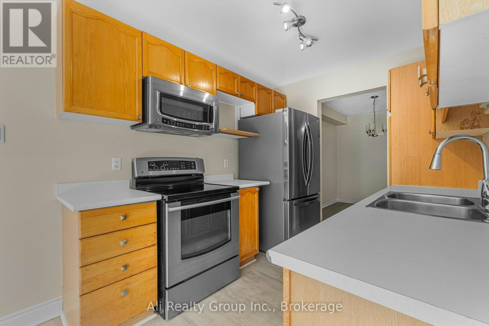 68 Piper Crescent, Ottawa, ON, K2K 2S9 - 10