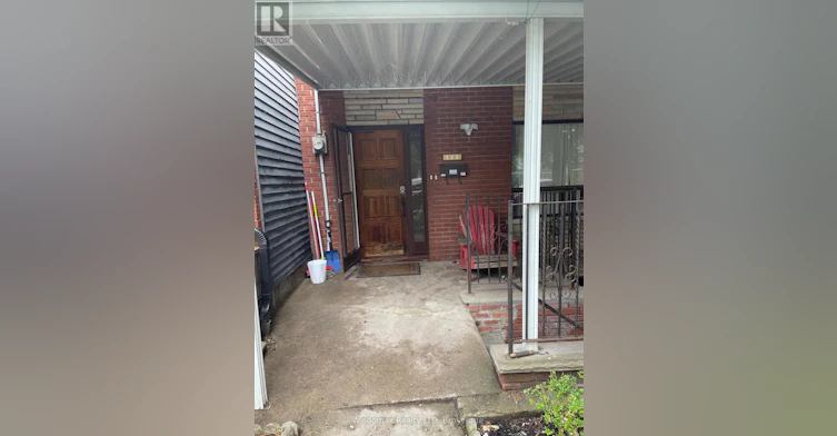 MAINFLOOR-139 Lippincott Street, Toronto, ON, M5S 2P3 - 3