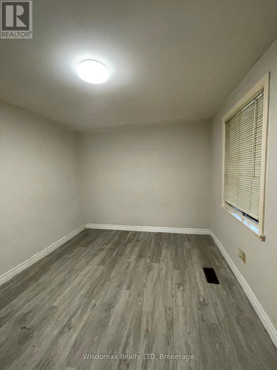 MAINFLOOR-139 Lippincott Street, Toronto, ON, M5S 2P3 - 14