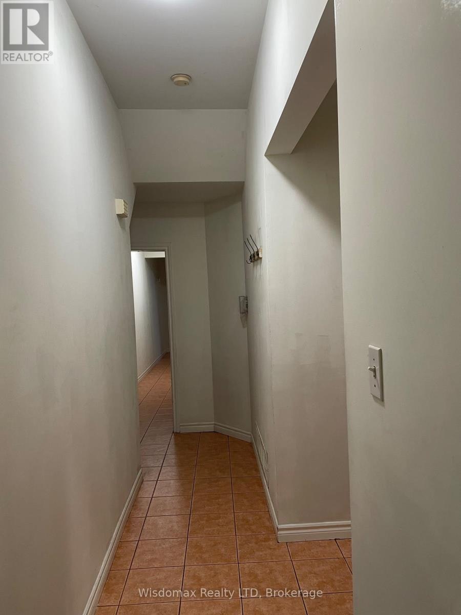 MAINFLOOR-139 Lippincott Street, Toronto, ON, M5S 2P3 - 4