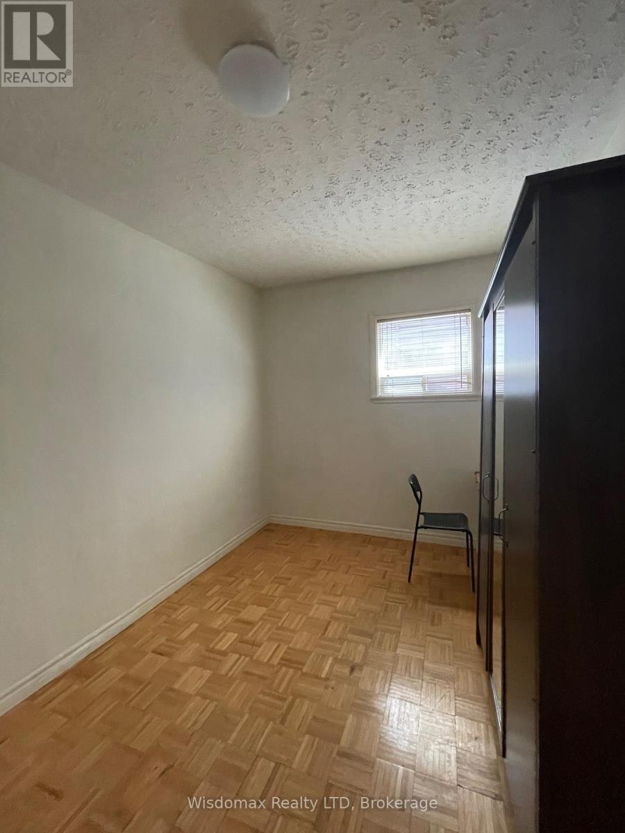 MAINFLOOR-139 Lippincott Street, Toronto, ON, M5S 2P3 - 10