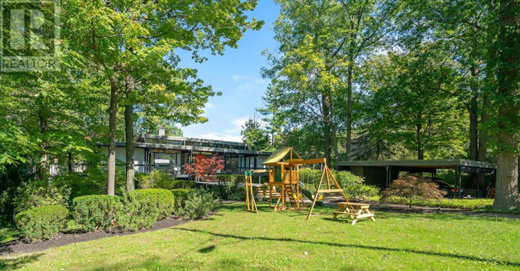 15 Wood Dale Drive, St. Catharines, ON, L2T 1Y9 - 4
