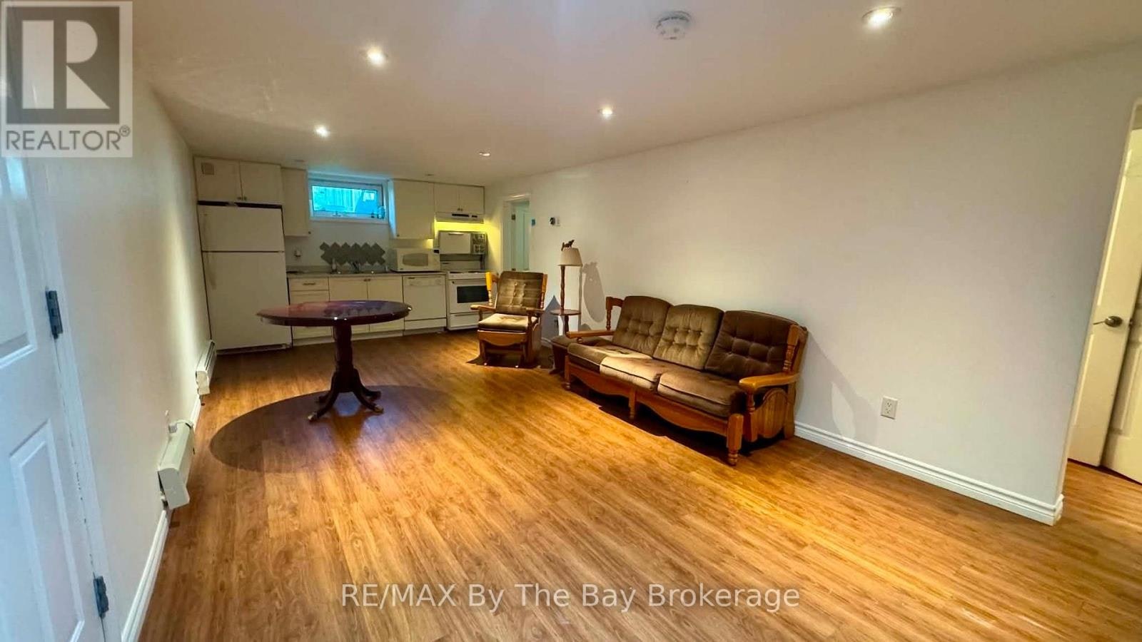 LOWER-130 Letitia Street, Barrie, ON, L4N 1P5 - 2