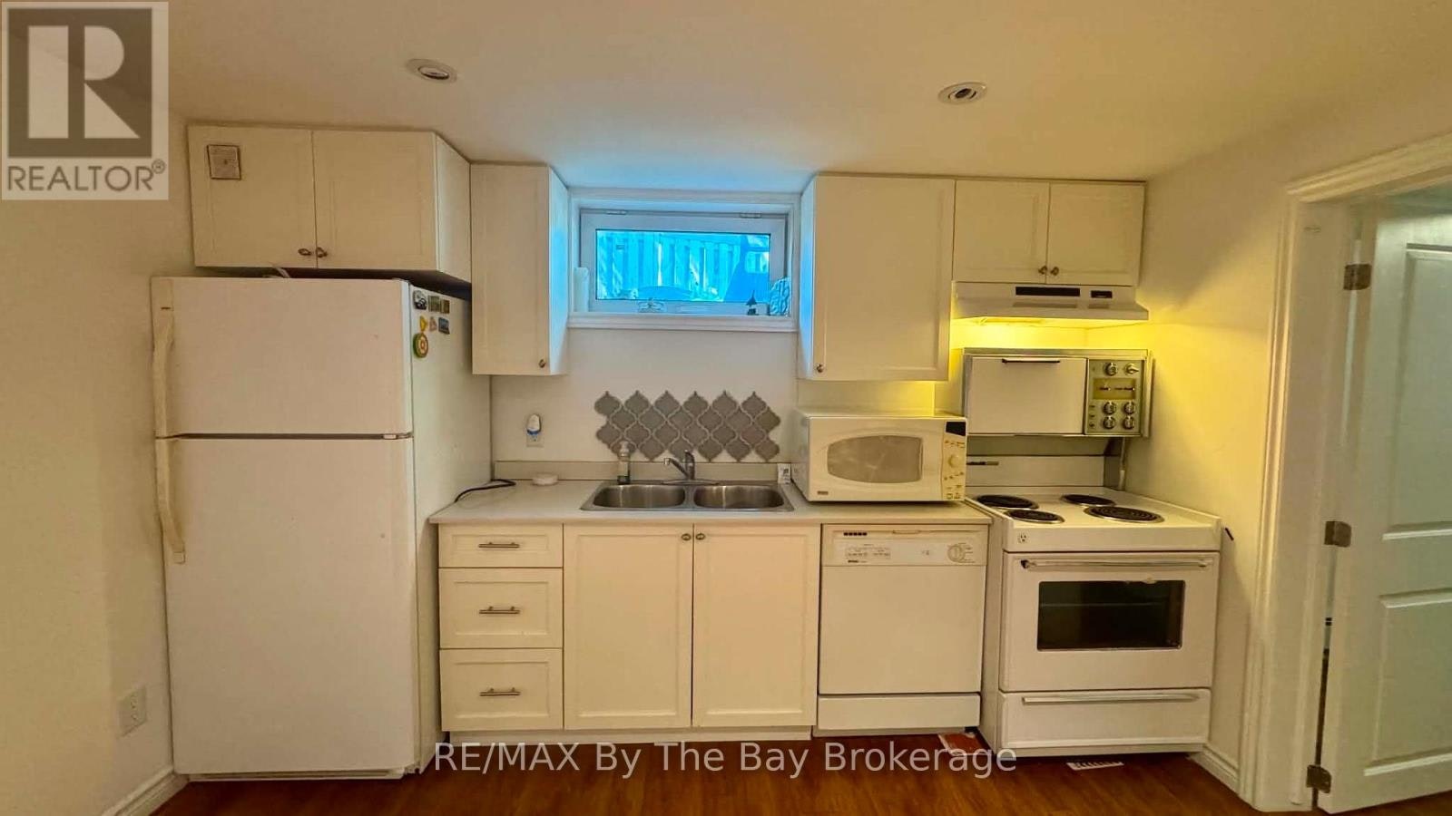 LOWER-130 Letitia Street, Barrie, ON, L4N 1P5 - 4