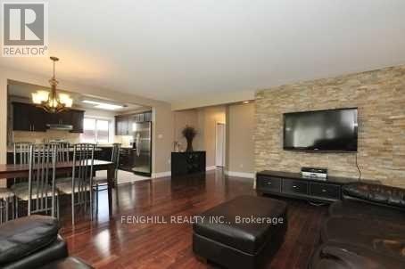 60 Wigmore Drive, Toronto, ON, M4A 2E7 - 6