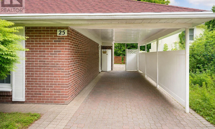 25 Lehar Crescent