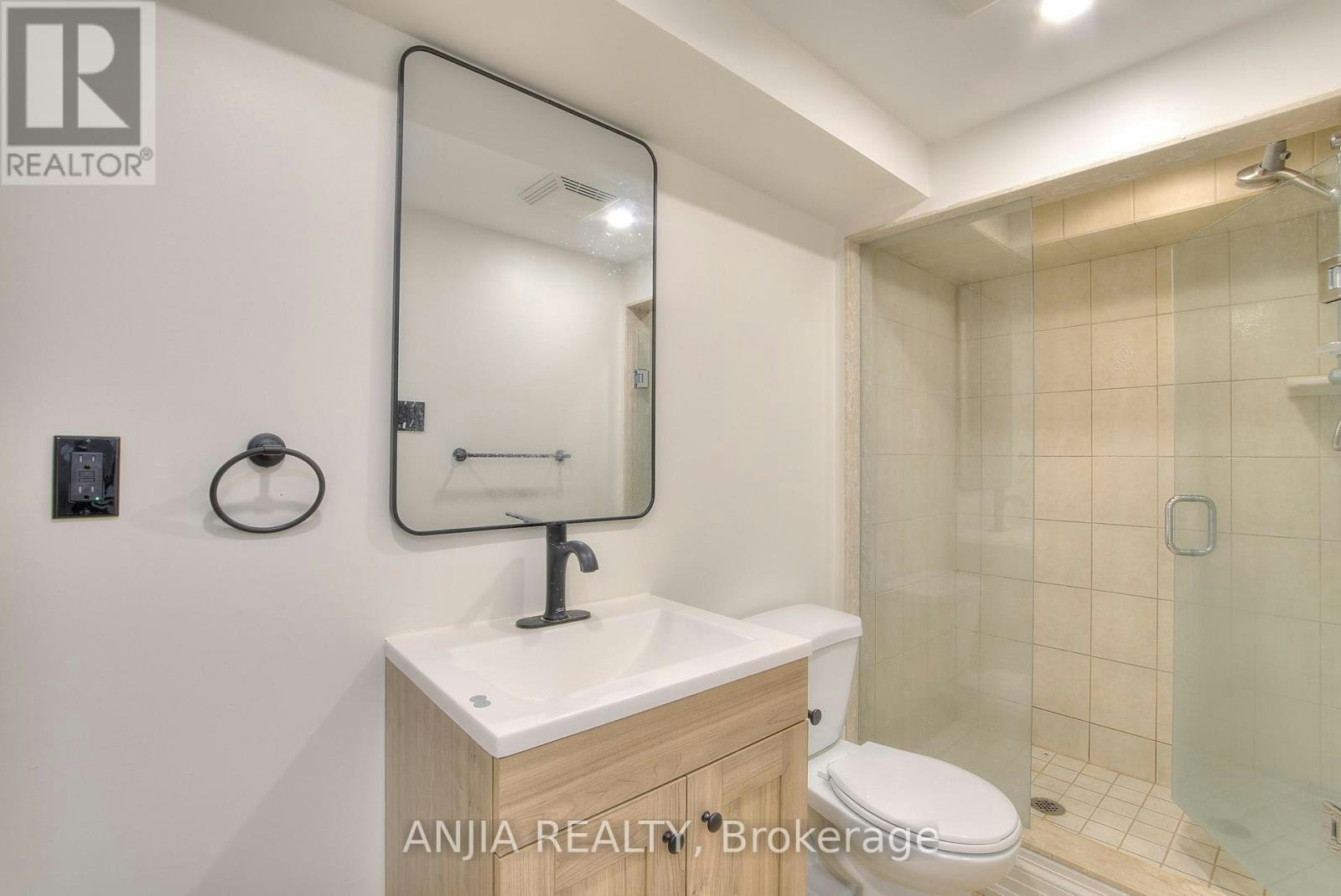 BASEMENT-16 Clarkhill Street, Toronto, ON, M2R 2G7 - 10
