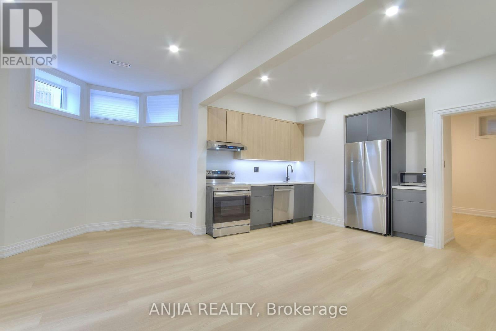 BASEMENT-16 Clarkhill Street, Toronto, ON, M2R 2G7