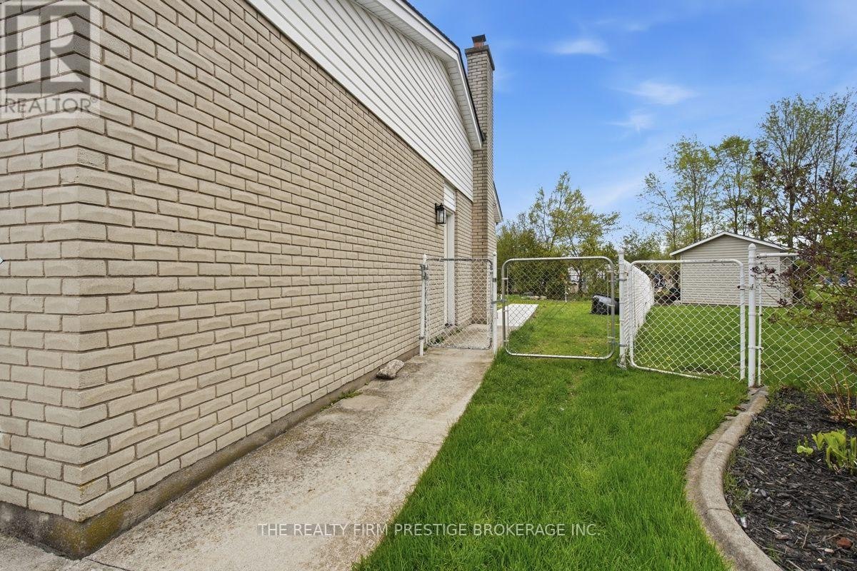 LOWER-612 Fox Mill Place, London, ON, N6J 2B2 - 17