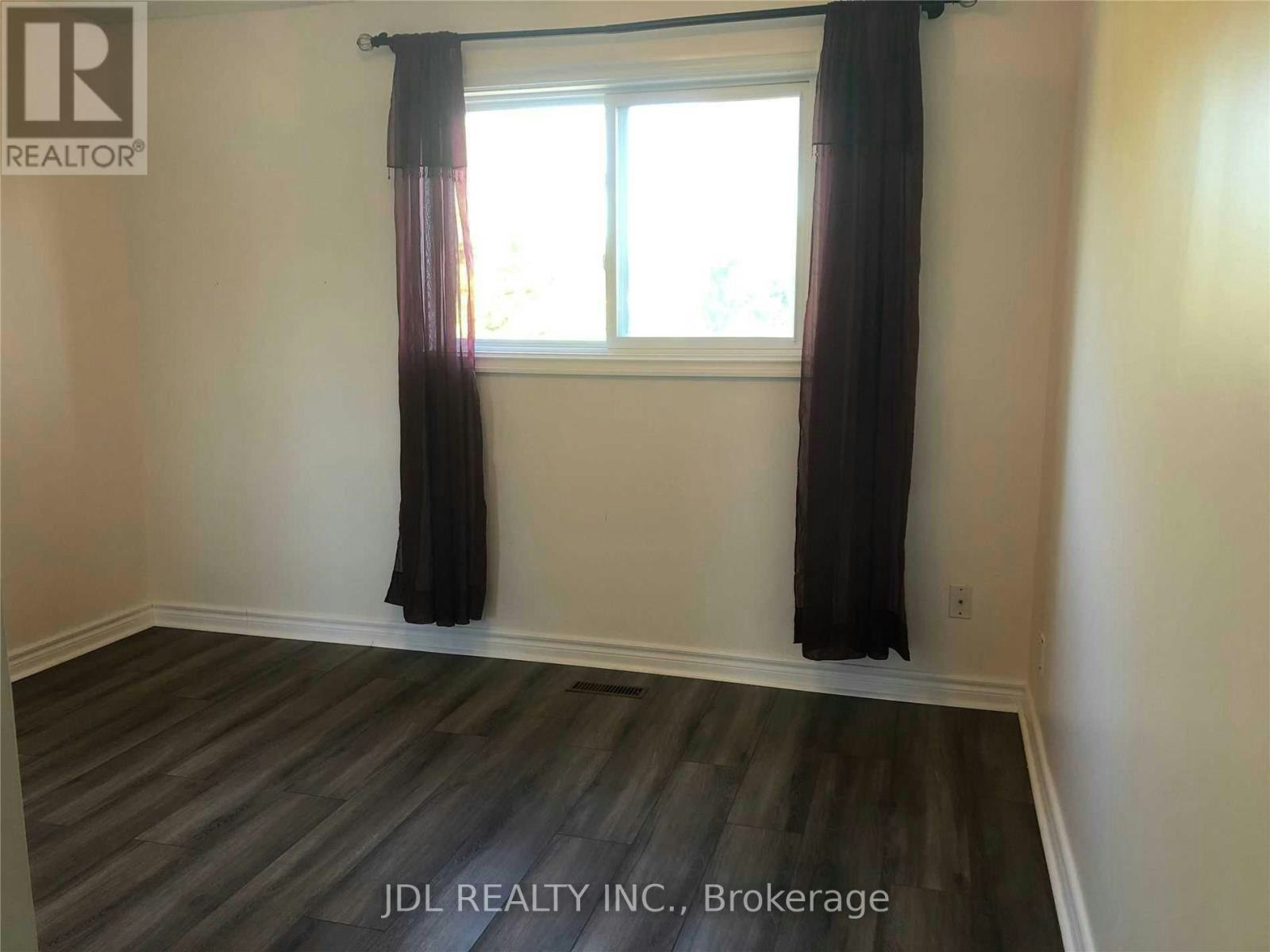 87 Strathmore Drive, Markham, ON, L3P 6K4 - 8