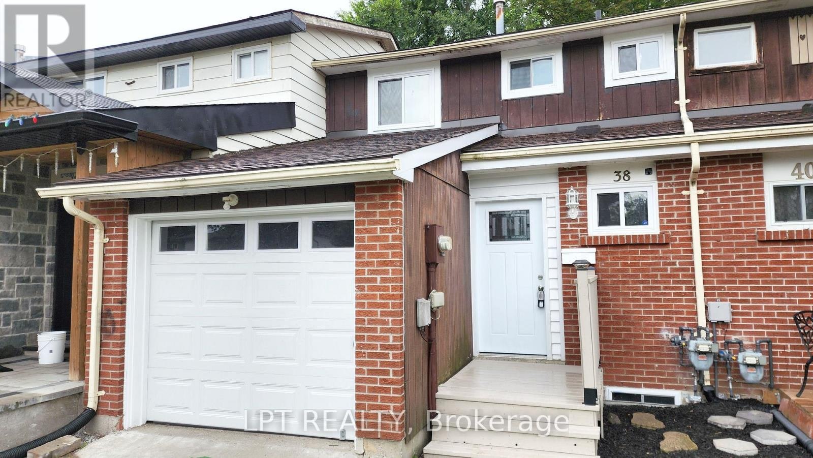 38 Chaucer Crescent, Barrie, ON, L4N 4T7
