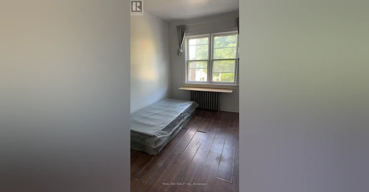 ROOM1-3287 Lake Shore Boulevard W, Toronto, ON, M8W 1M8