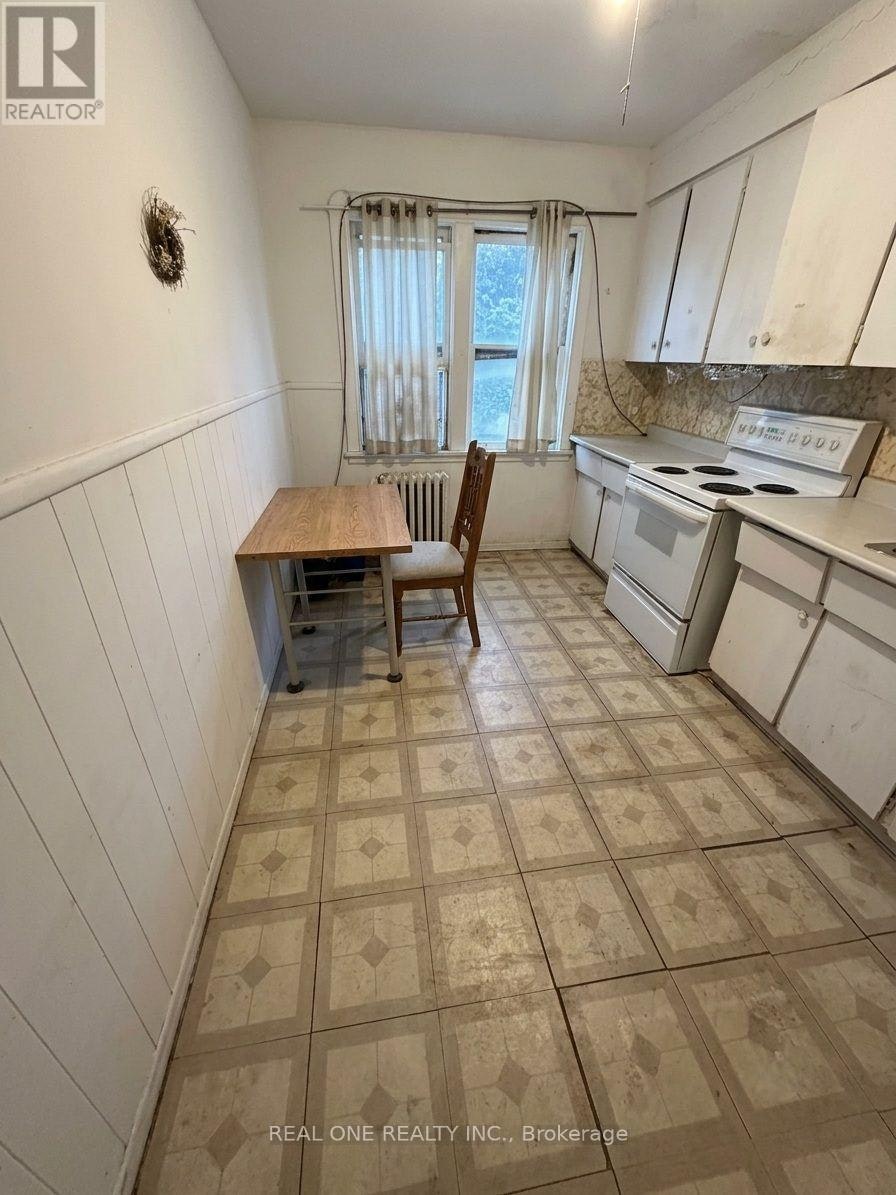 ROOM1-3287 Lake Shore Boulevard W, Toronto, ON, M8W 1M8 - 3