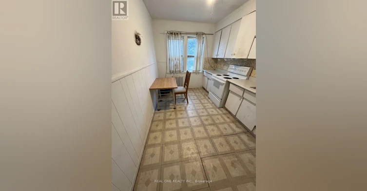 ROOM1-3287 Lake Shore Boulevard W, Toronto, ON, M8W 1M8 - 3