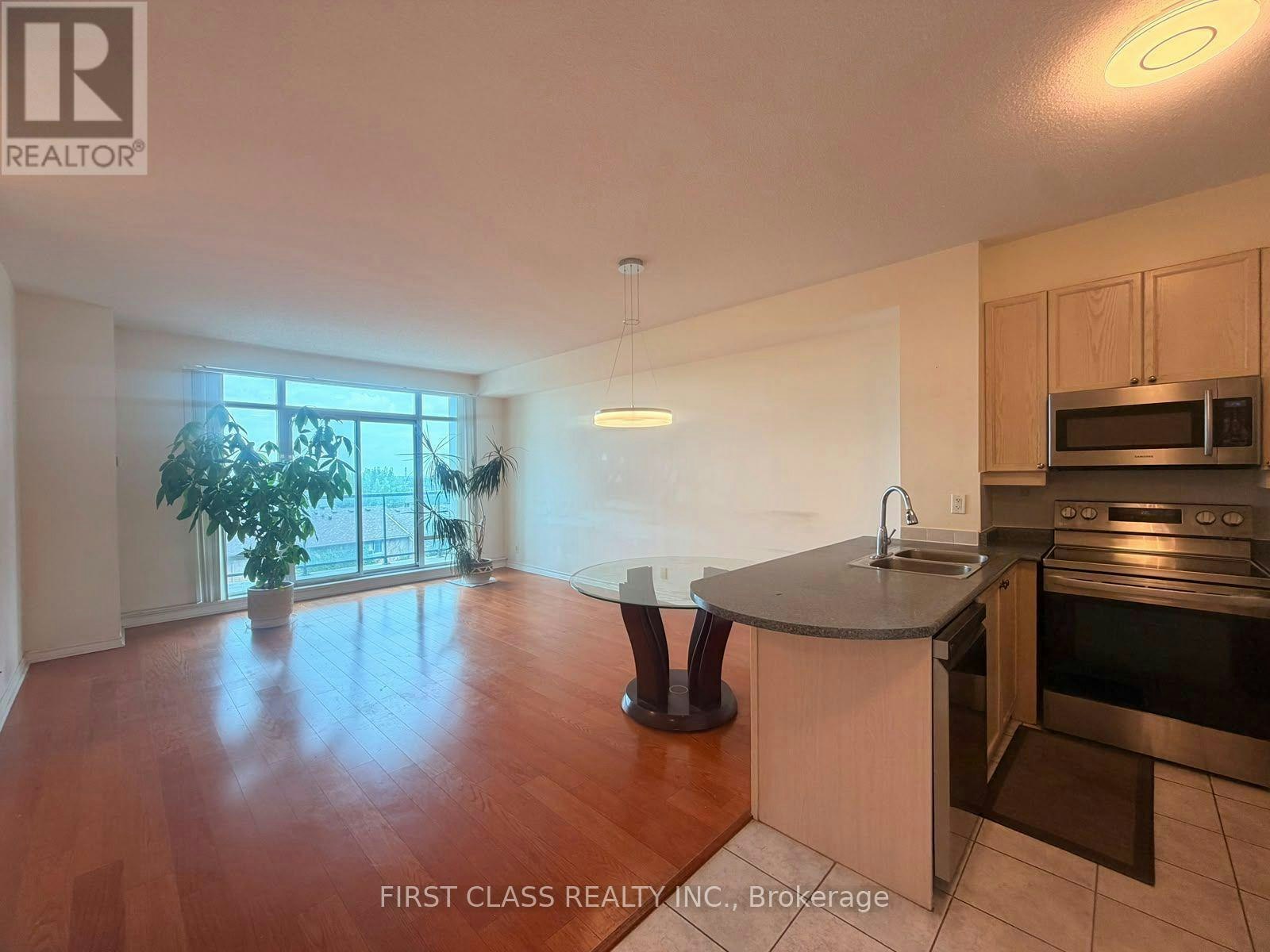 422-11121 Yonge Street, Richmond Hill, ON, L4C 0S7 - 3