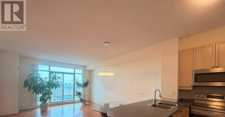 422-11121 Yonge Street, Richmond Hill, ON, L4C 0S7 - 2
