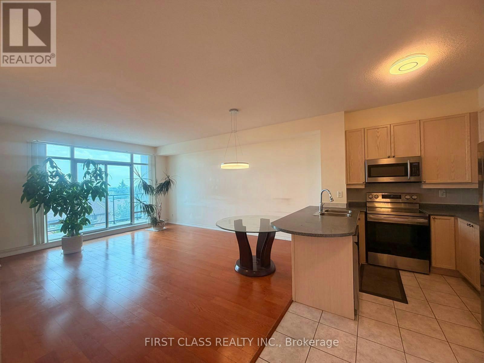 422-11121 Yonge Street, Richmond Hill, ON, L4C 0S7 - 7