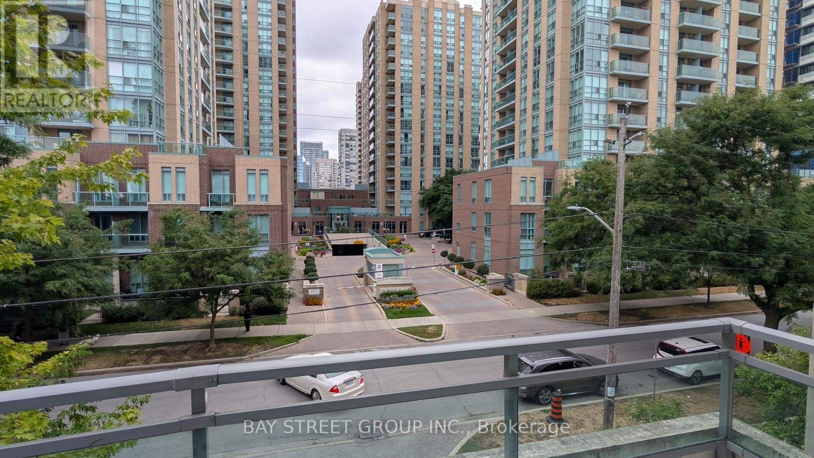 TH201-21 Olive Avenue, Toronto, ON, M2N 4N4
