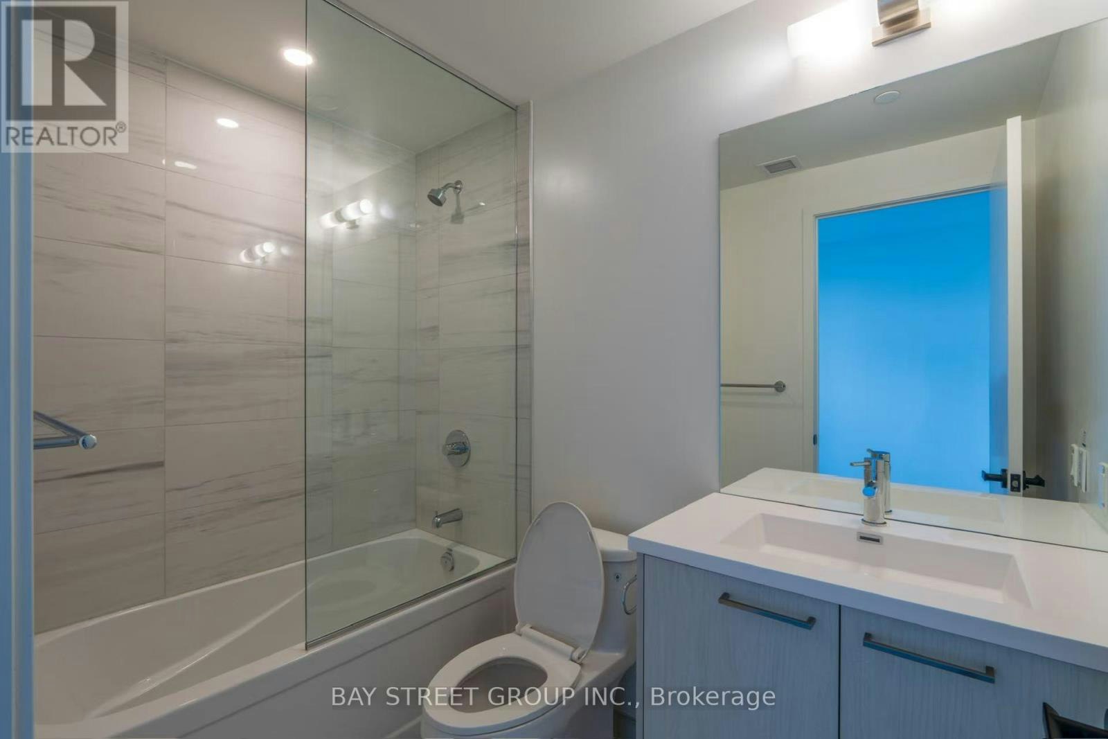 1105-28 Interchange Way, Vaughan, ON, L4K 0P8 - 8