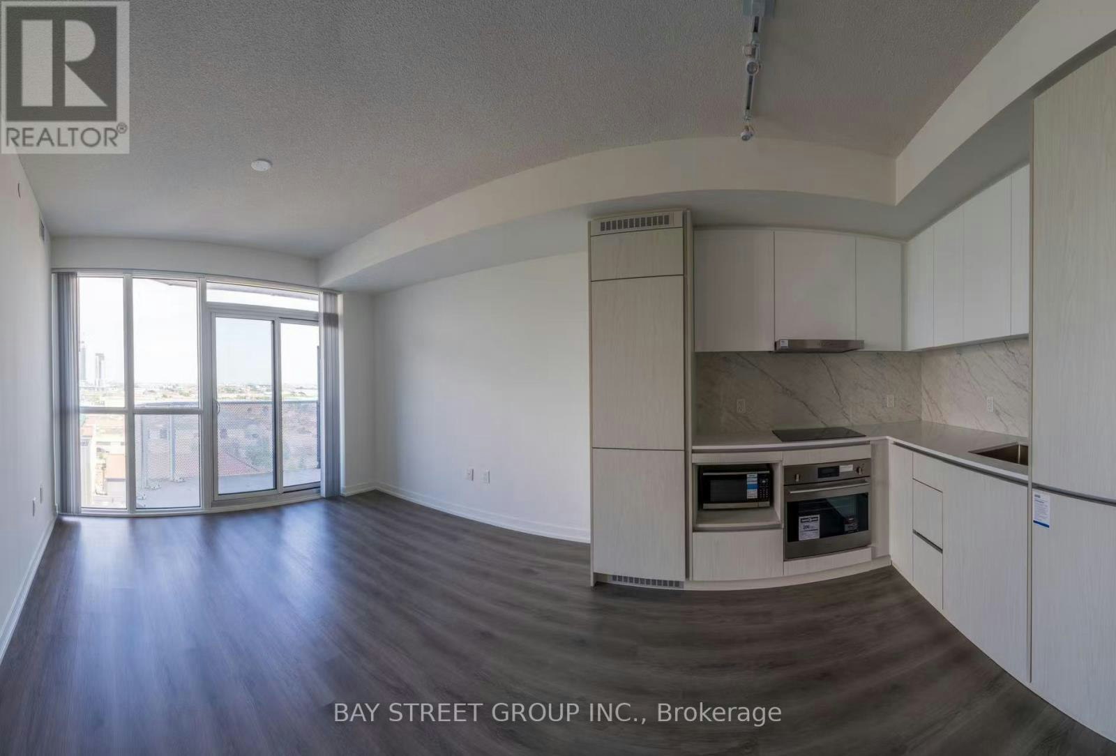 1105-28 Interchange Way, Vaughan, ON, L4K 0P8 - 2