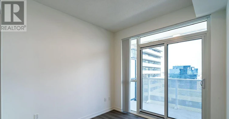 1105-28 Interchange Way, Vaughan, ON, L4K 0P8 - 4