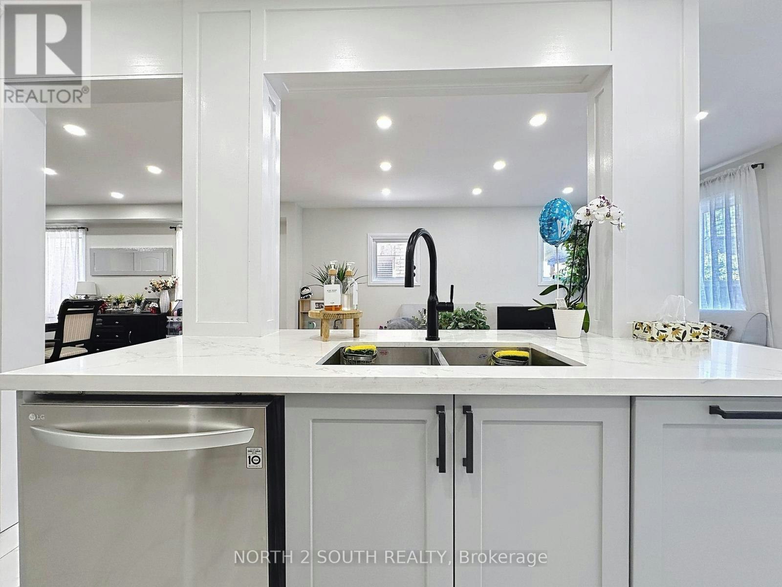UPPER-93 Komura Road, Vaughan, ON, L6A 3M1 - 24