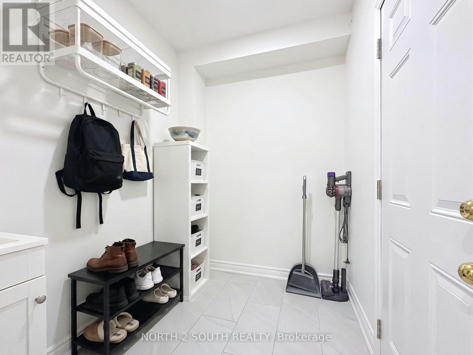 UPPER-93 Komura Road, Vaughan, ON, L6A 3M1 - 11