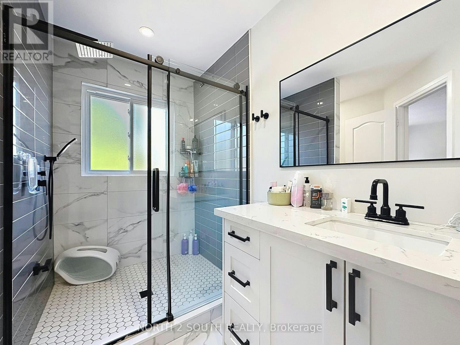 UPPER-93 Komura Road, Vaughan, ON, L6A 3M1 - 32