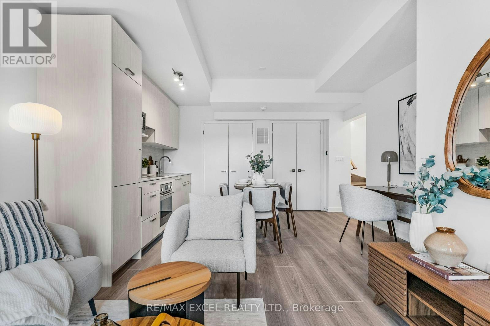 TH 22-75 Curlew Drive, Toronto, ON, M3A 0A9 - 3