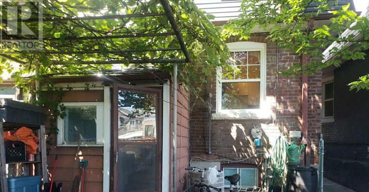 2 (1ST FLR-687 Dupont Street, Toronto, ON, M6G 1Z5