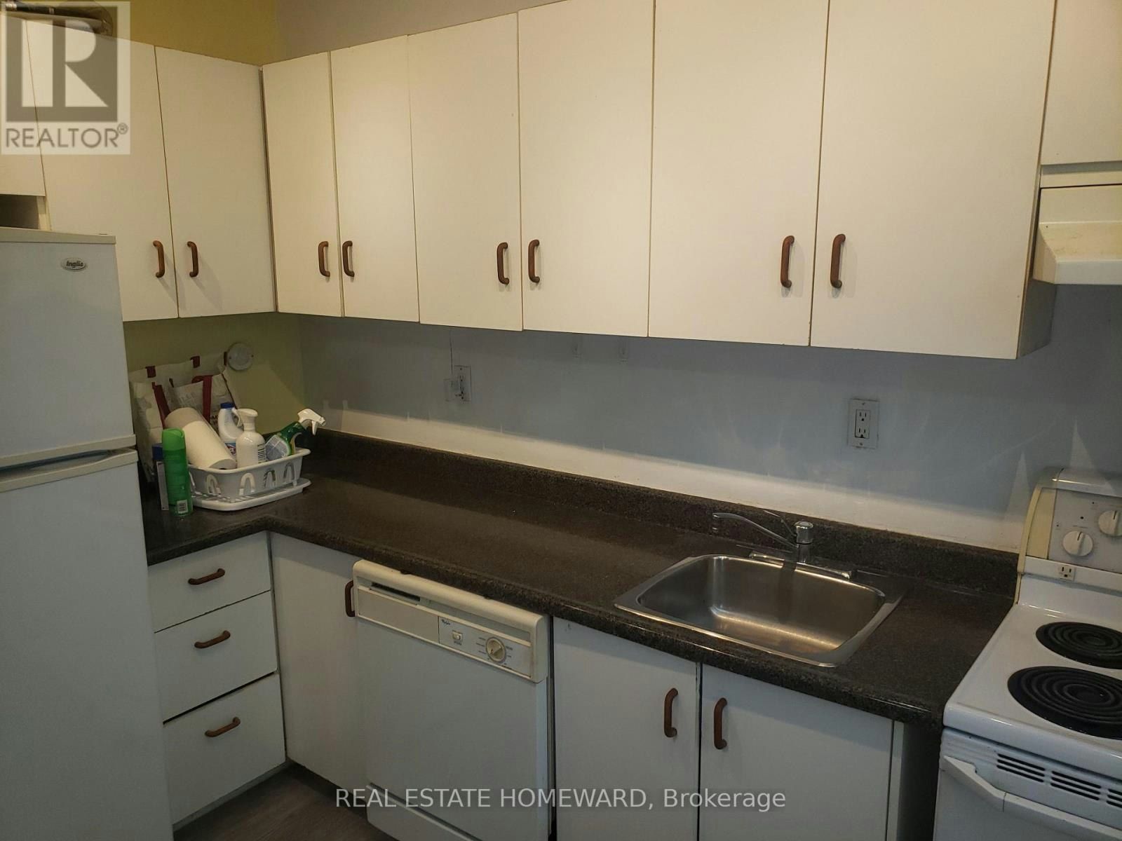 2  (1ST FLR-687 Dupont Street, Toronto, ON, M6G 1Z5 - 9