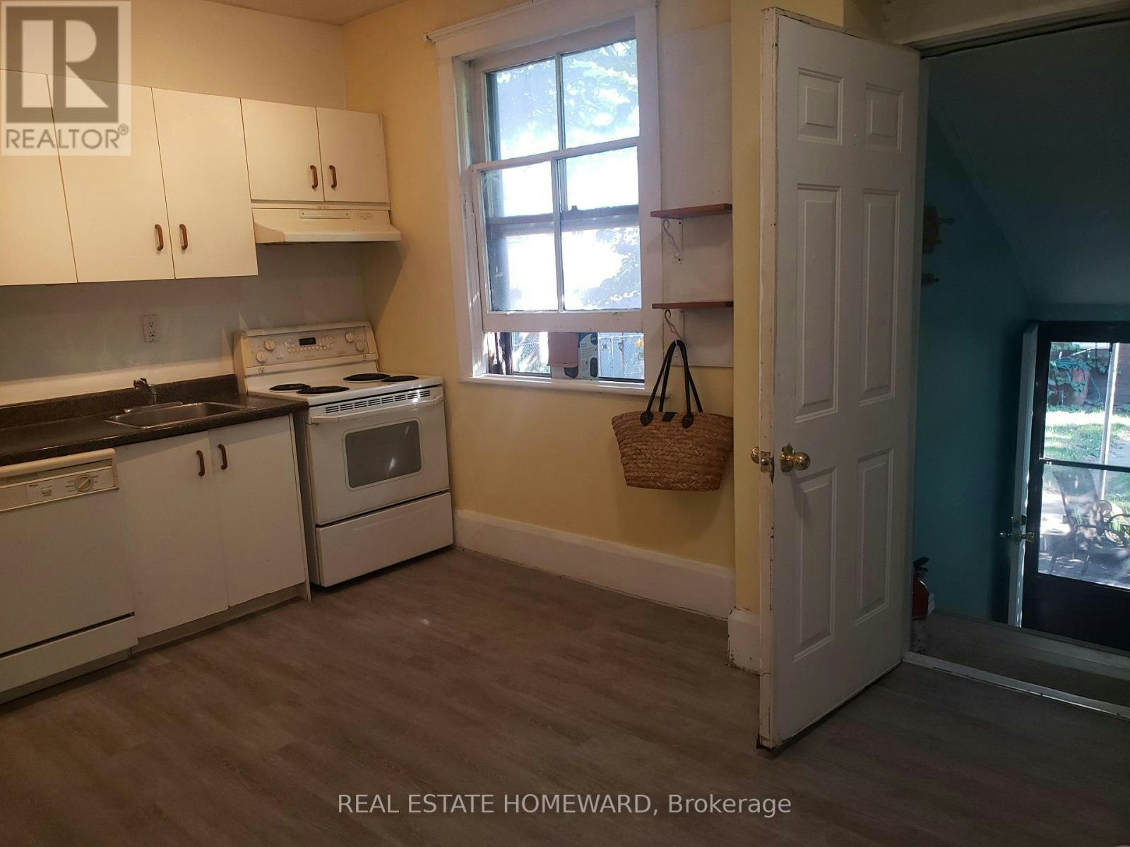 2  (1ST FLR-687 Dupont Street, Toronto, ON, M6G 1Z5 - 7