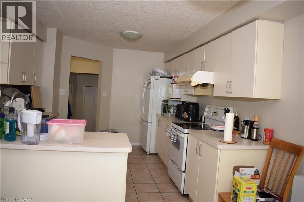720 Brookmill Place, Waterloo, ON, N2V 2P1 - 5