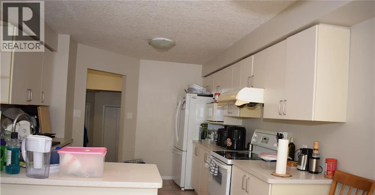 720 Brookmill Place, Waterloo, ON, N2V 2P1 - 5