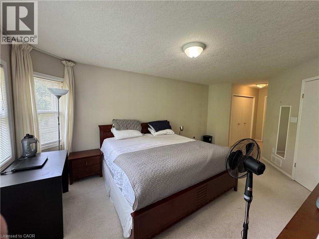 720 Brookmill Place, Waterloo, ON, N2V 2P1 - 16