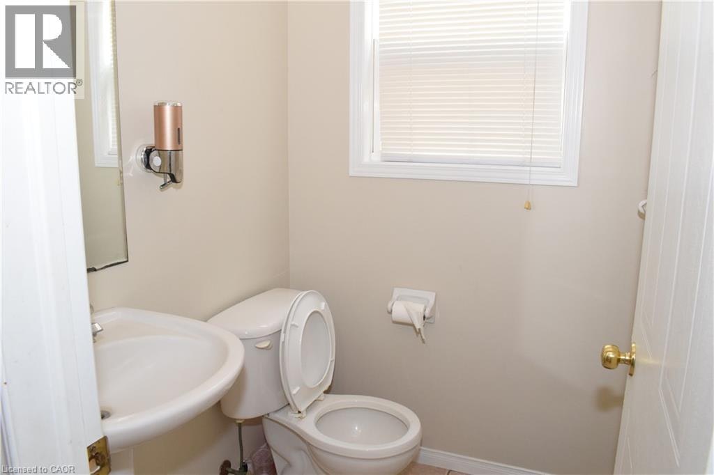 720 Brookmill Place, Waterloo, ON, N2V 2P1 - 7