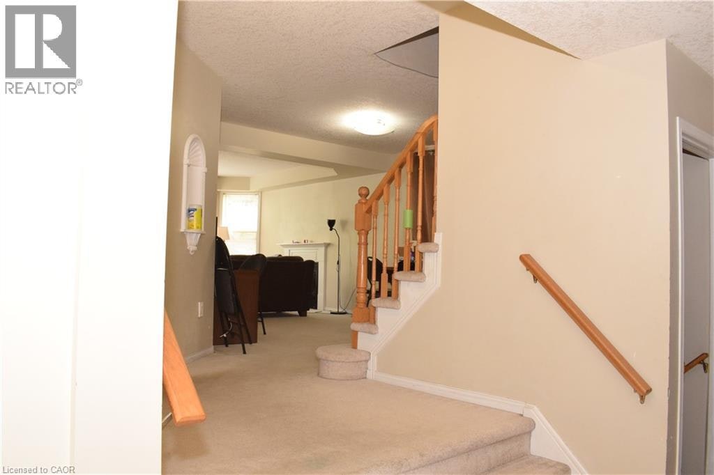 720 Brookmill Place, Waterloo, ON, N2V 2P1 - 18