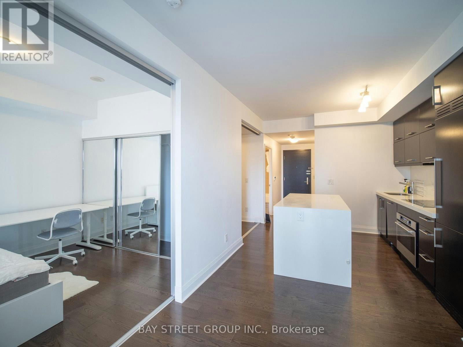 2109-1080 Bay Street, Toronto, ON, M5S 0A5