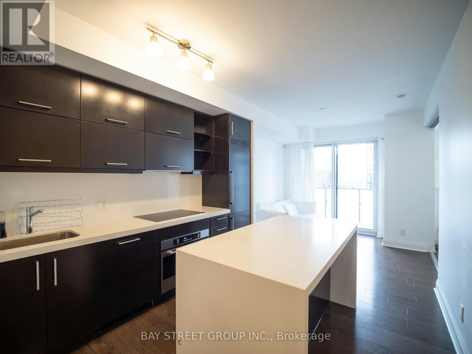 2109-1080 Bay Street, Toronto, ON, M5S 0A5 - 2
